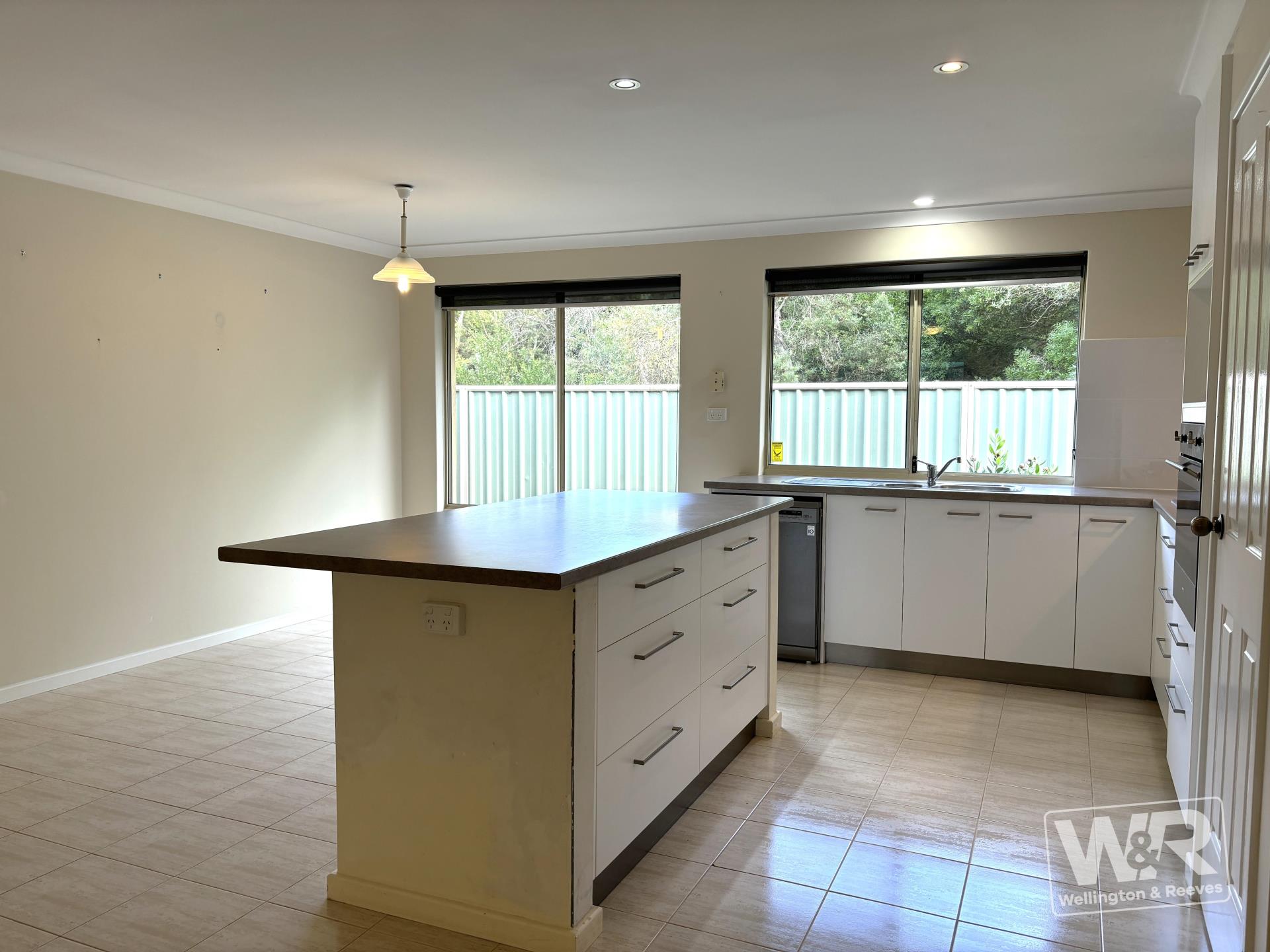 40B ARDROSS CR, COLLINGWOOD PARK WA 6330, 0部屋, 0バスルーム, House