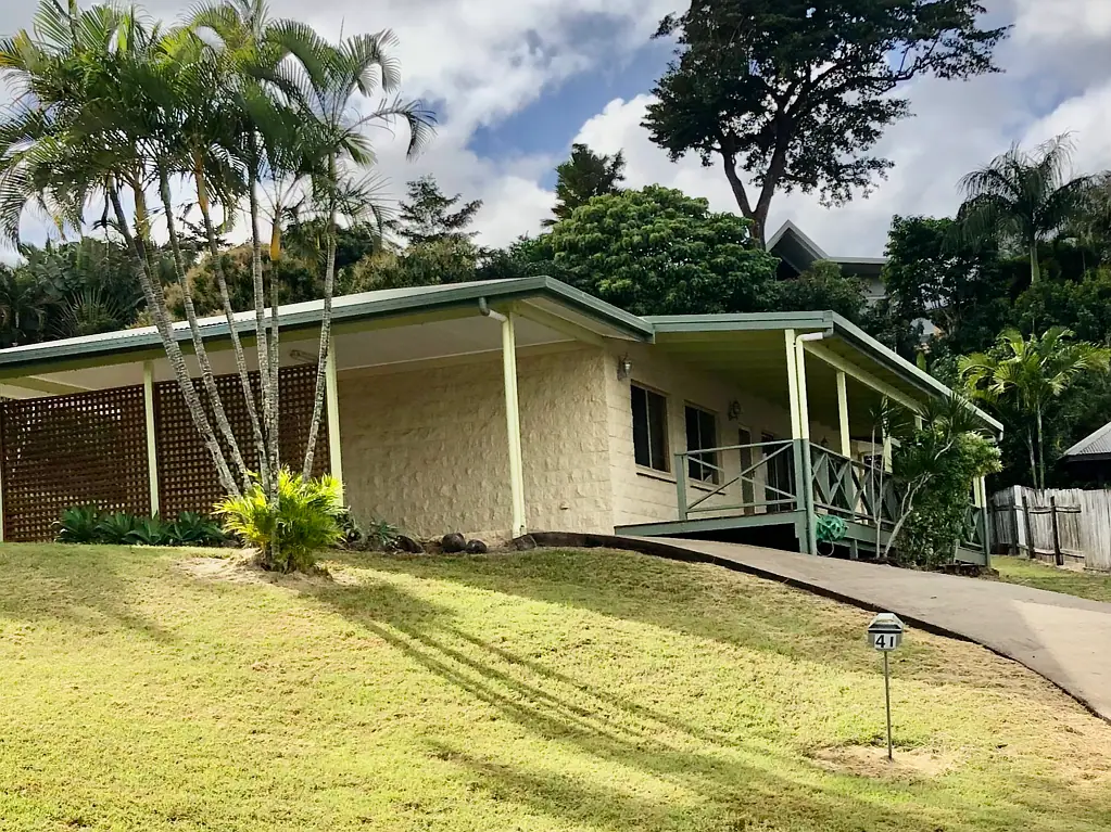 41 Country Road, Cannonvale, QLD 4802