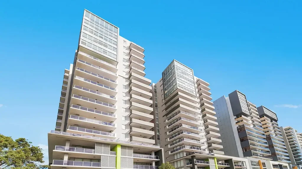 Modern 2 Bedroom 2 Bathroom with walk to Granville station