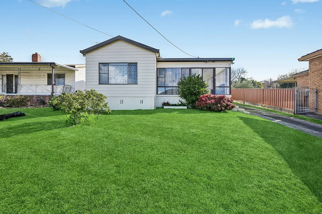 Lithgow 3 Slaapkamer Proudly Maintained, Perfectly Positioned
3 Bed, 2 Bath, 1 Car