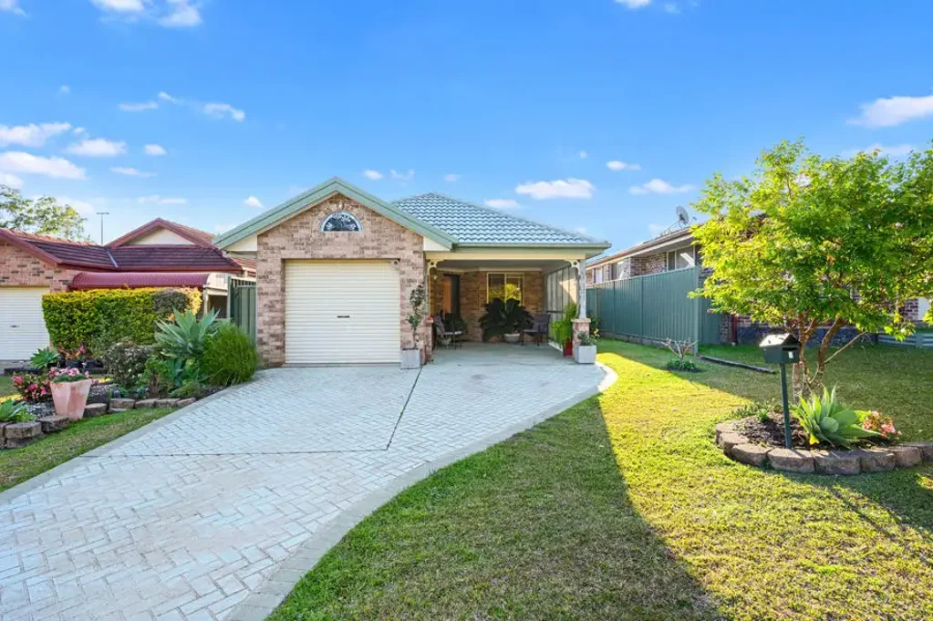 THREE BEDROOM FAMILY HOME IN QUIET NEIGHBOURHOOD