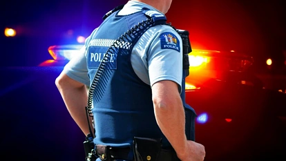 “滚回你老家！”奥克兰警察公然种族歧视，有关当局的最新通报来了……