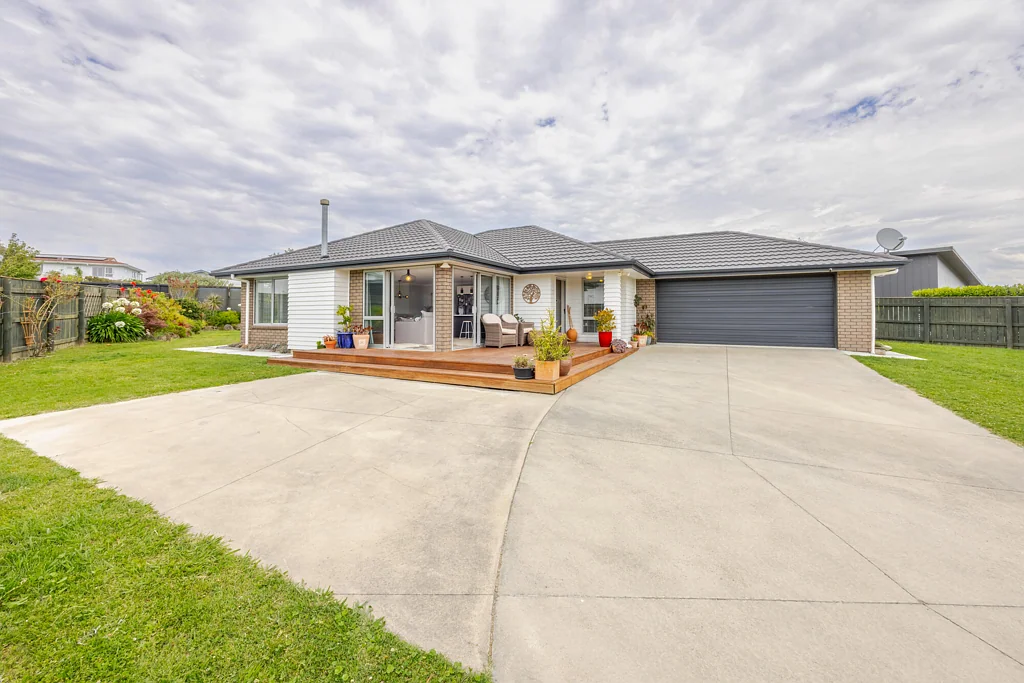 Eskdale 4 Bedroom Coastal Living, Space And Beach Lifestyle