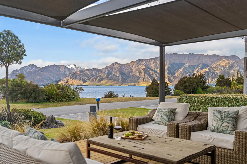 Lake Hawea 3침실 Where Every Day Feels Like a Lake Escape