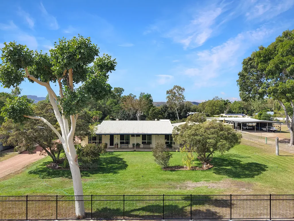 Kelso 4房  Space, Sheds & Lifestyle - Everything You've Been Looking For