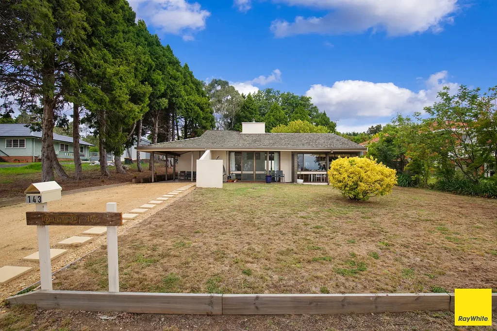 Glen Innes 4房  Mid-Century Modern Marvel