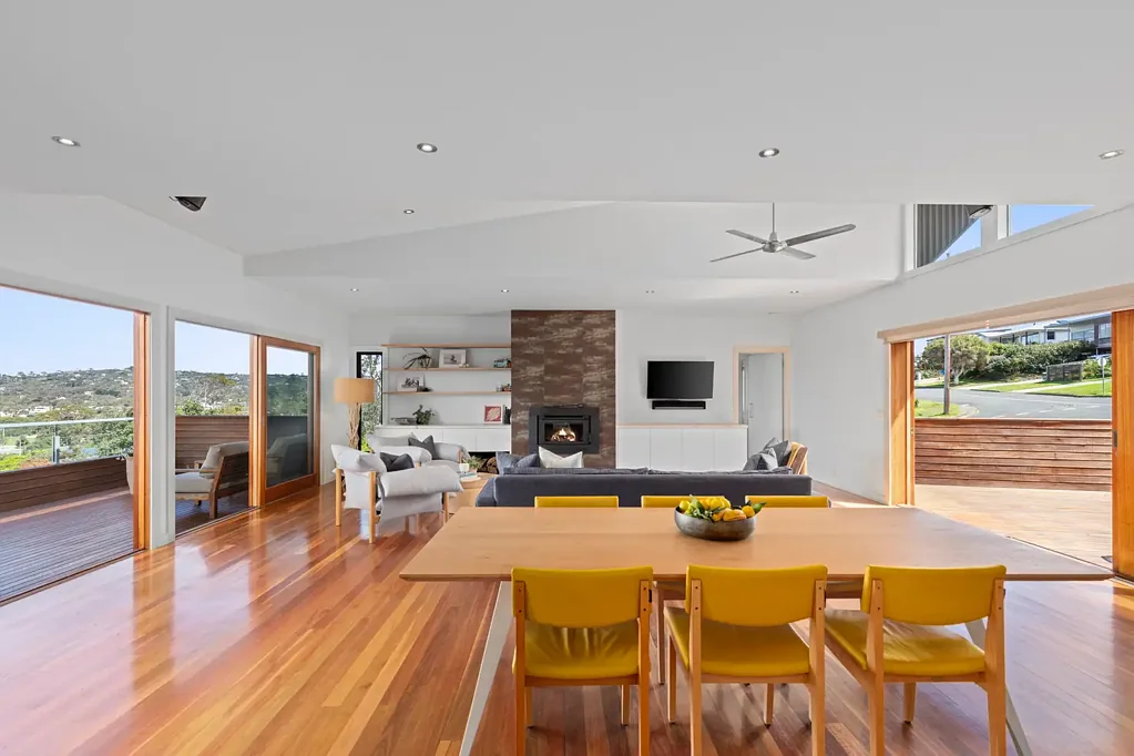 Anglesea 5房  Architectural refinement and dual living in perfect coastal harmony