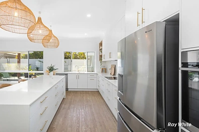 8 Conical Rocks Avenue, Pacific Heights, QLD 4703, 4 slaapkamers, 2 badkamers, House