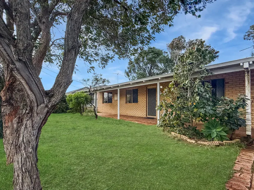 Duplex with Huge Backyard in a Convenient Mandurah Location