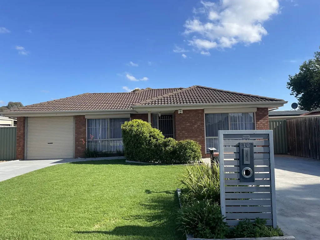 Convenient and Peaceful Court -  **APPLY FOR THIS PROPERTY NOW**