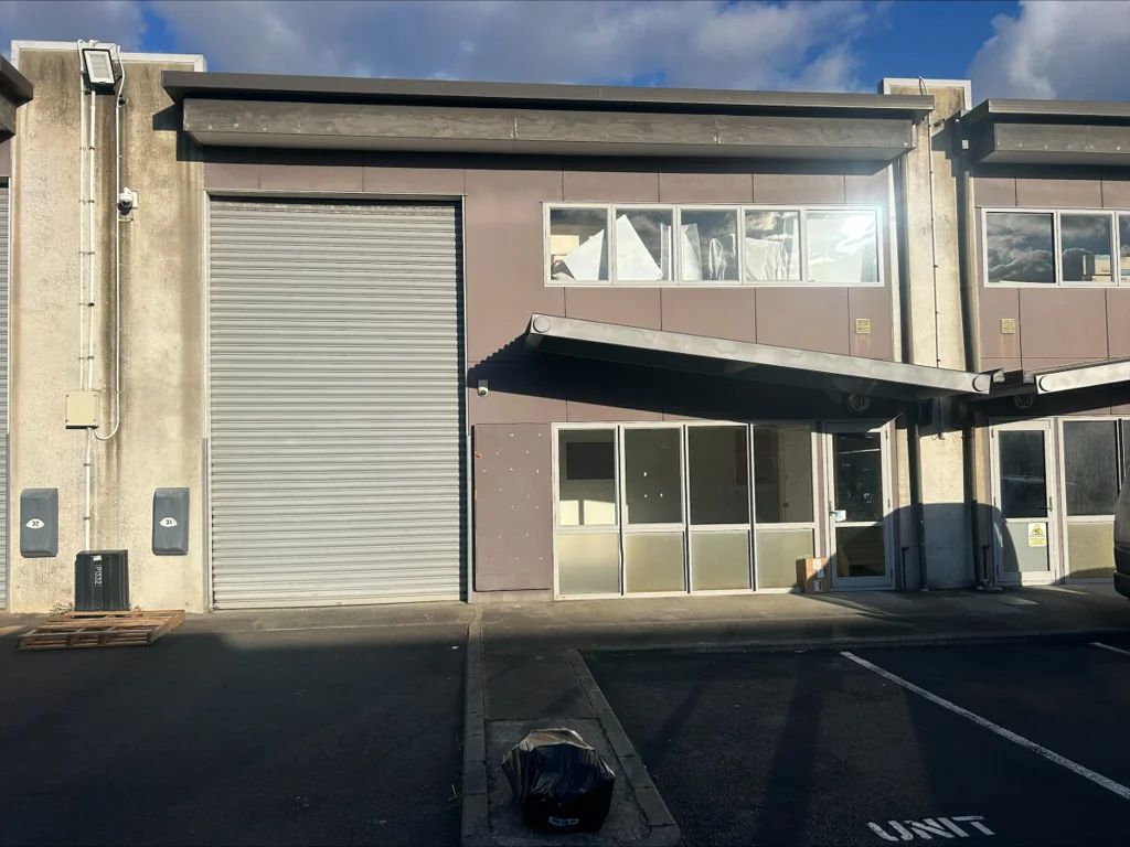 Papatoetoe Great Value Industrial Unit - Secure Complex