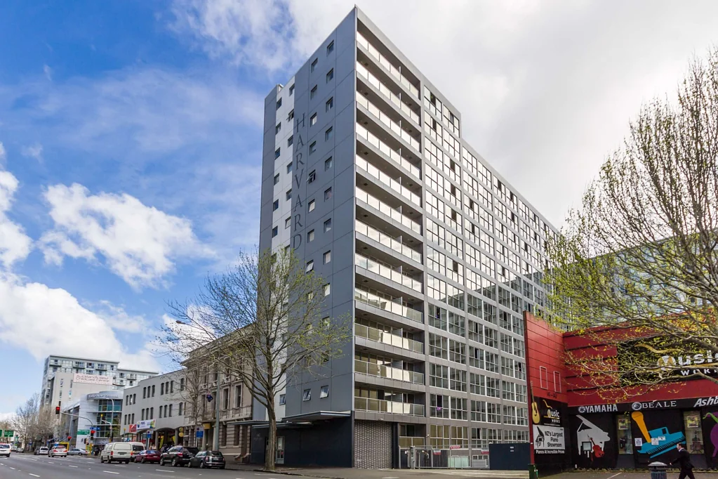 2 bedroom apartment in CBD