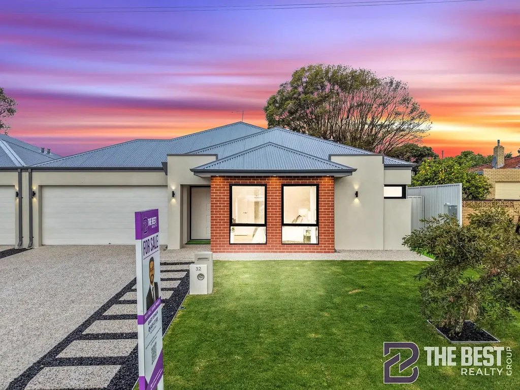 Cloverdale 5房  TWO BRAND-NEW LUXURY FAMILY HOMES SIDE BY SIDE - A RARE OPPORTUNITY TO BUY ONE OR BOTH!
