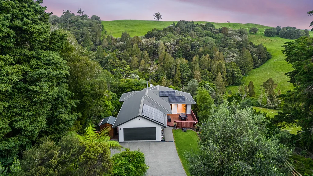 Puhoi  Private Puhoi Retreat - Lifestyle Without the Work