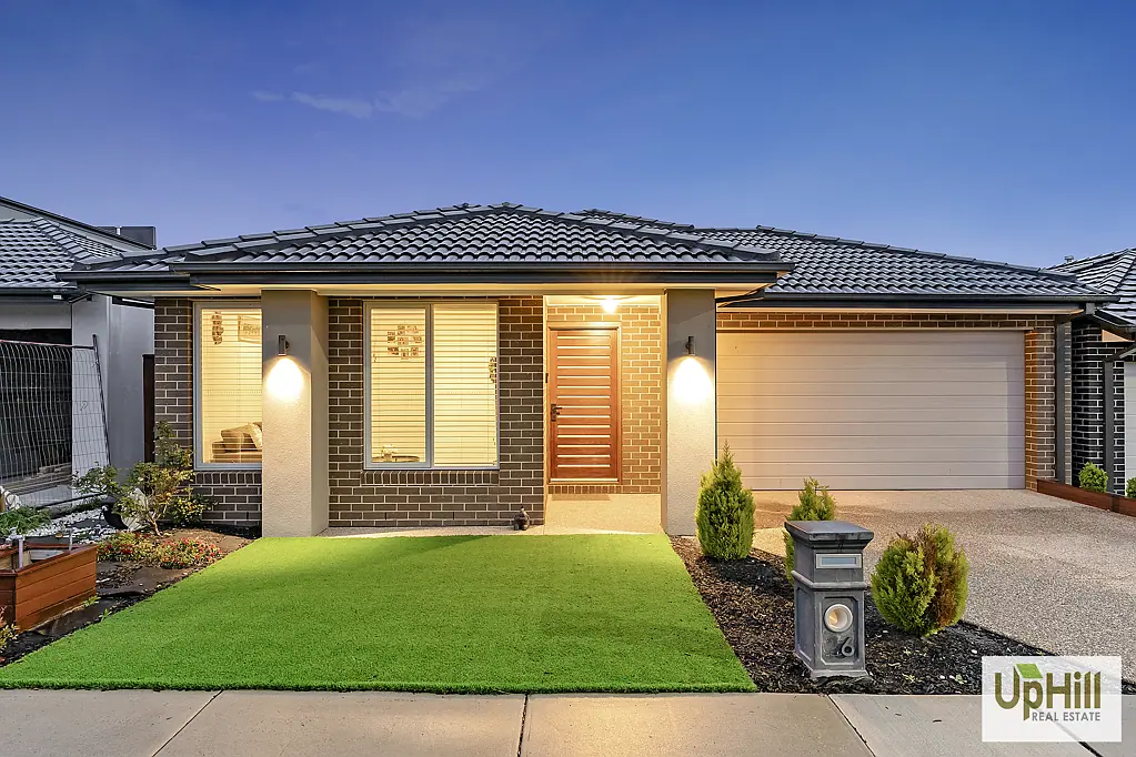 26 Keskadale Way, Clyde North, VIC 3978