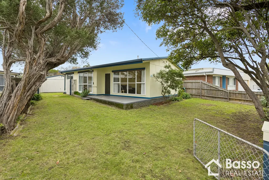 Tootgarook 3Zimmer Charming Beachside Cottage on a Generous Allotment