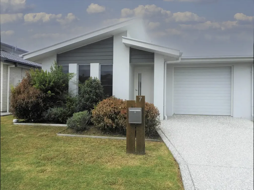 Tucked Away Family Home in a Quiet Street