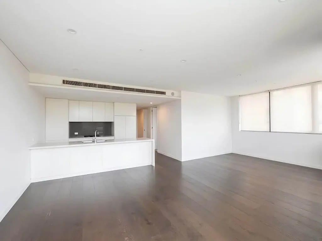 Modern 3 Bedroom With 2 Parking For Rent!!!