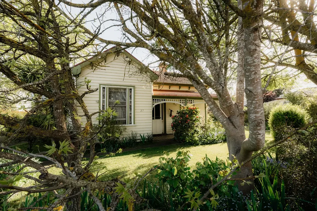Kyneton 6ਬੈੱਡਰੂਮ 'Leveniah' - Timeless Period Home in the Heart of Town