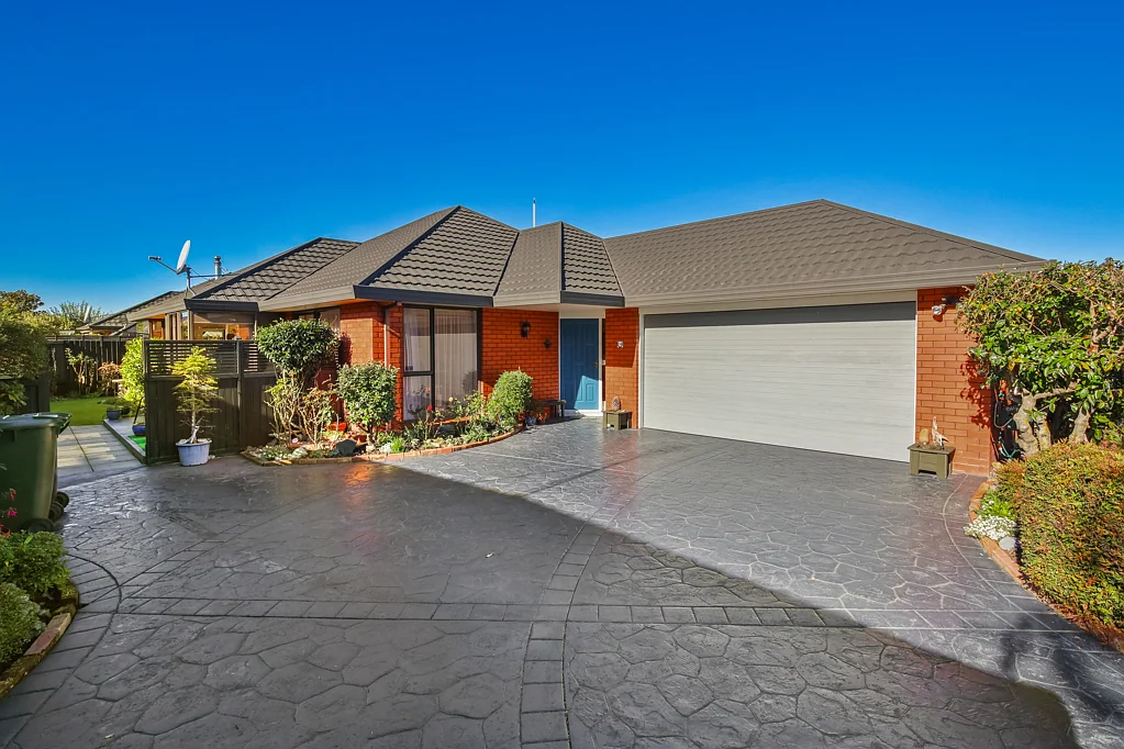 Rangiora 2ห้องนอน Private & Easy-Care Townhouse...Prime Location!