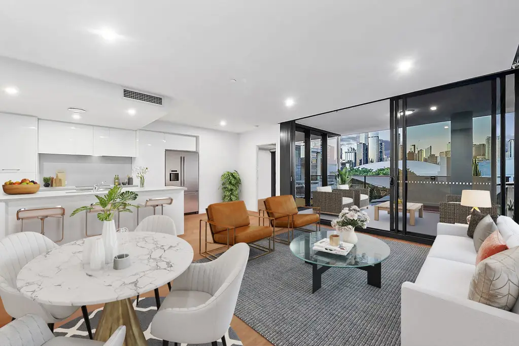 South Brisbane 3 Bedroom 3 Bedroom Apartment with City Views in Brisbane SHS Catchment