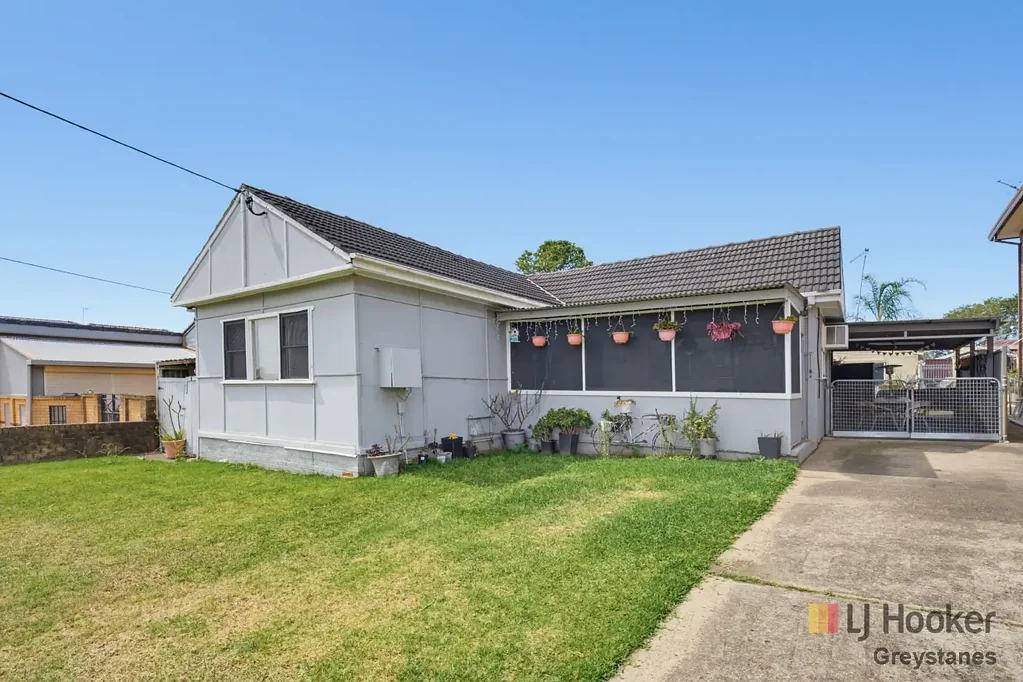 Greystanes 4Kwarto CHARMING FAMILY HOME WITH FUTURE POTENTIAL!!!