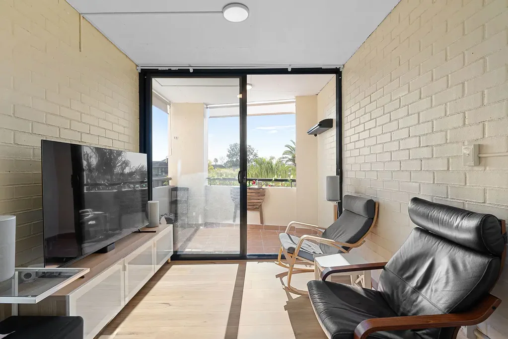 Campsie 2Phòng ngủ Stylish Split Level Apartment with Excellent Aspect