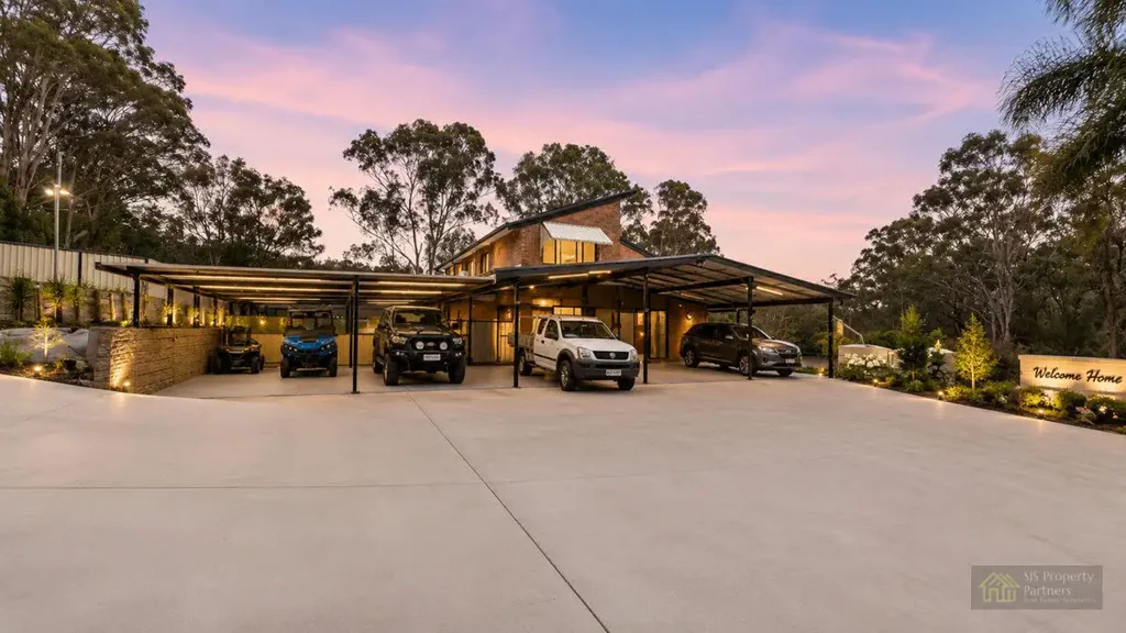 Tamborine The Ultimate Family & Equestrian Lifestyle Property - Arena, Sheds, Stables