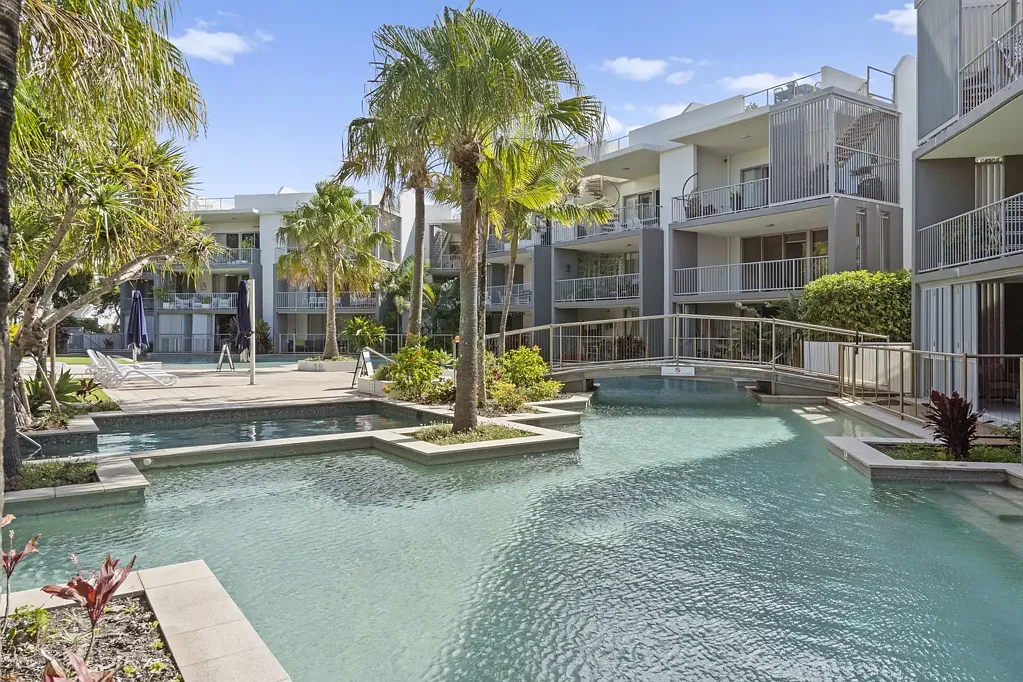 UNFURNISHED MODERN 1-BEDROOM APARTMENT NOW AVAILABLE – LONG TERM LEASE