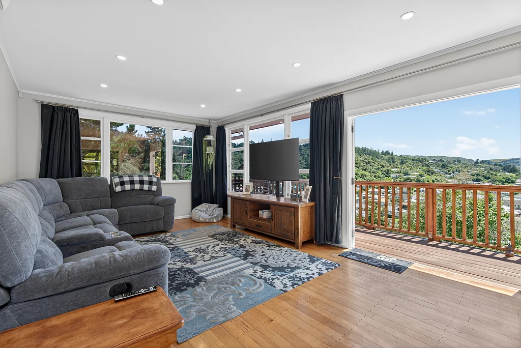 15 Thomson Grove, Stokes Valley, Lower Hutt, Wellington