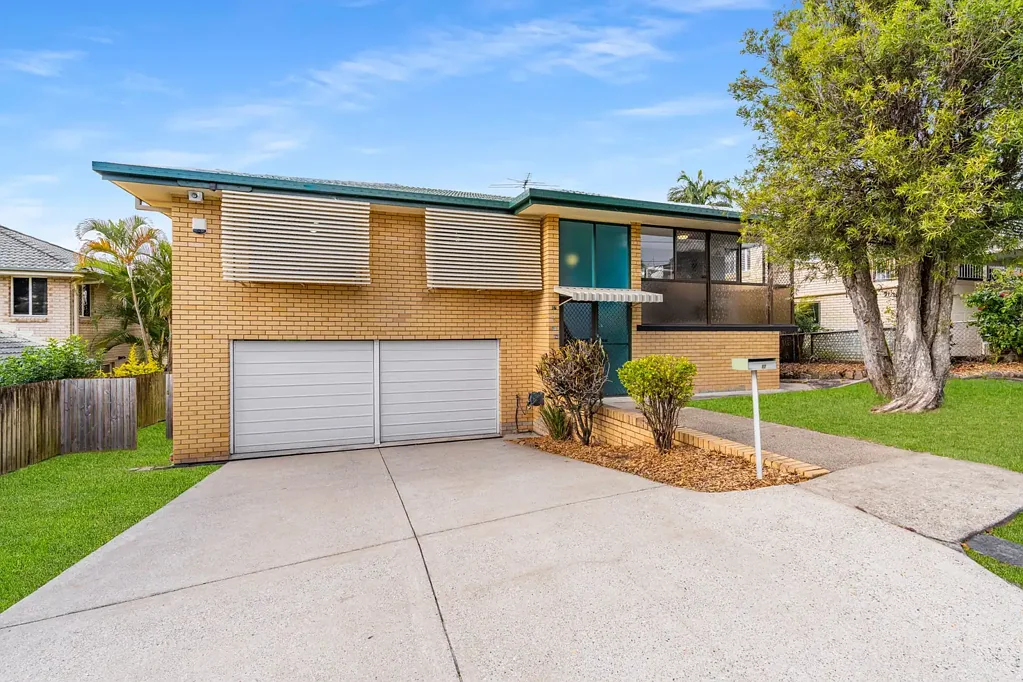 Mansfield 3chambre Exceptional Family Living in the Highly Sought-After Mansfield School Catchments
