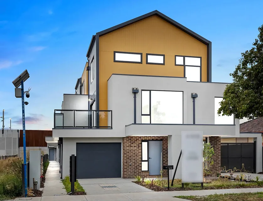 1, 5 & 7/1 Railway Parade, Deer Park, Western Melbourne, 3 Schlafzimmer, 2 Badezimmer, House