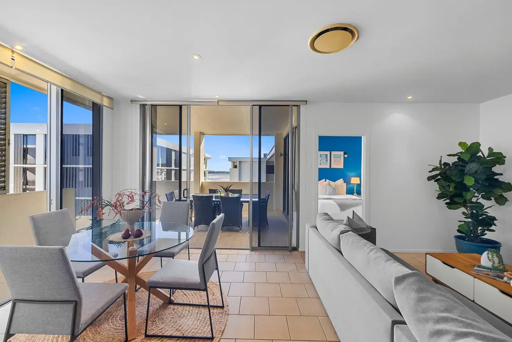 Maroochydore 2房  Top-Floor Waterfront Apartment in the Heart of Cotton Tree!