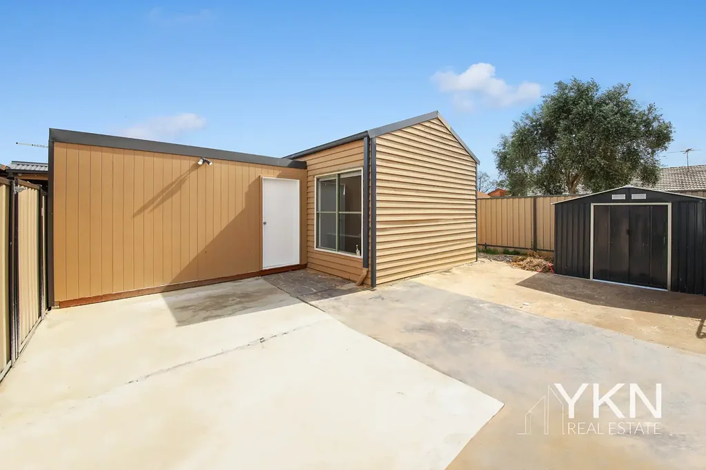 Cosy Furnished Living In Prime Location