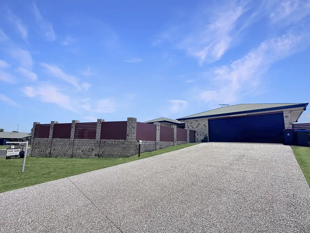 Moura 5 Bedroom TALK ABOUT LIFESTYLE!