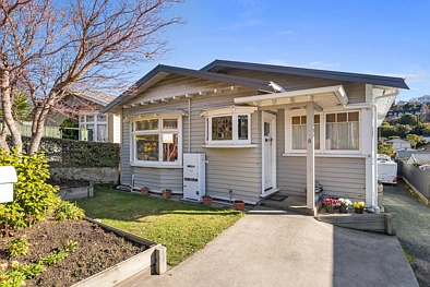 Nelson South 5房  Renovated Character Home + Income Potential