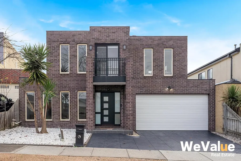 Roxburgh Park 5 Bedroom Fully Renovated Family Home in a Prime Roxburgh Park Location