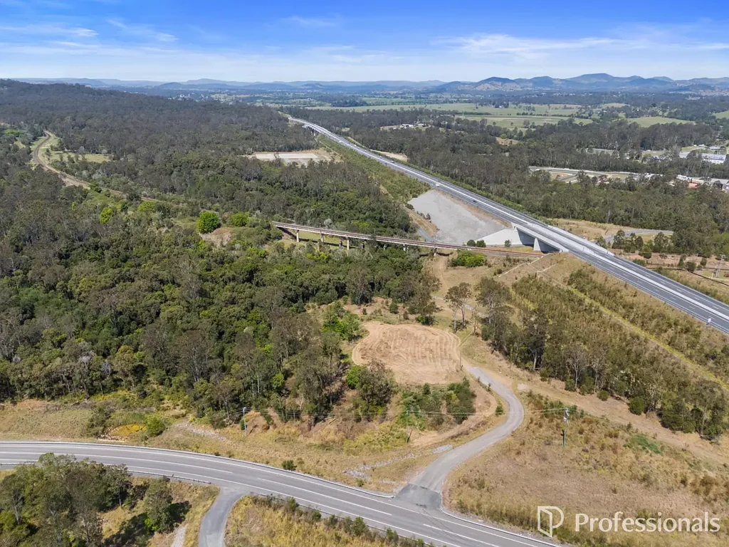 346 Noosa Road, Mothar Mountain, QLD 4570