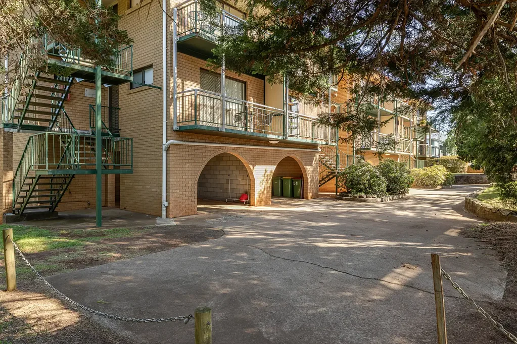 Newtown 2Zimmer First Home Buyers- Private Unit - Walk To Glennie & Clifford Gardens Shopping Centre