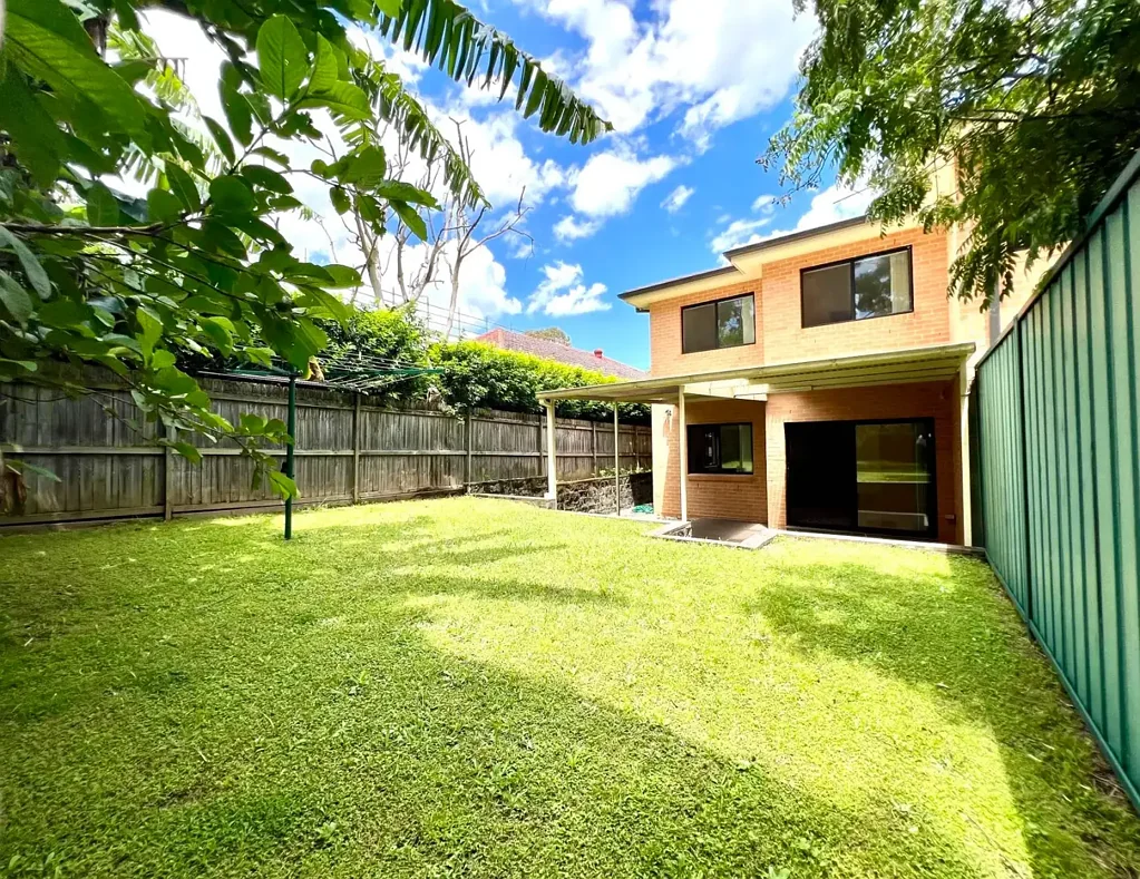 Spacious Family Home in Prime Eastwood Location