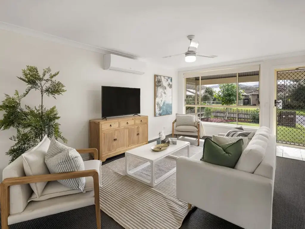 Coffs Harbour 3Moenga Well Appointed Family Home In The Heart Of Coffs Harbour...
