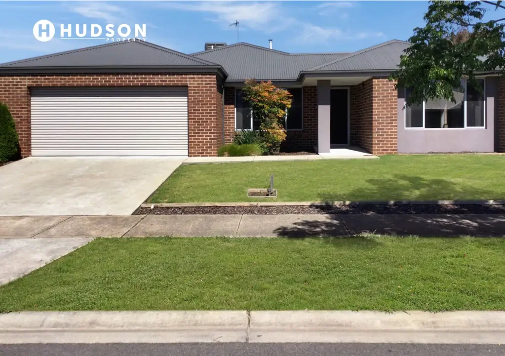 Sale 4ਬੈੱਡਰੂਮ ENTRY LEVEL INVESTMENT WITH LEASE TO DEFENCE HOUSING AUSTRALIA.