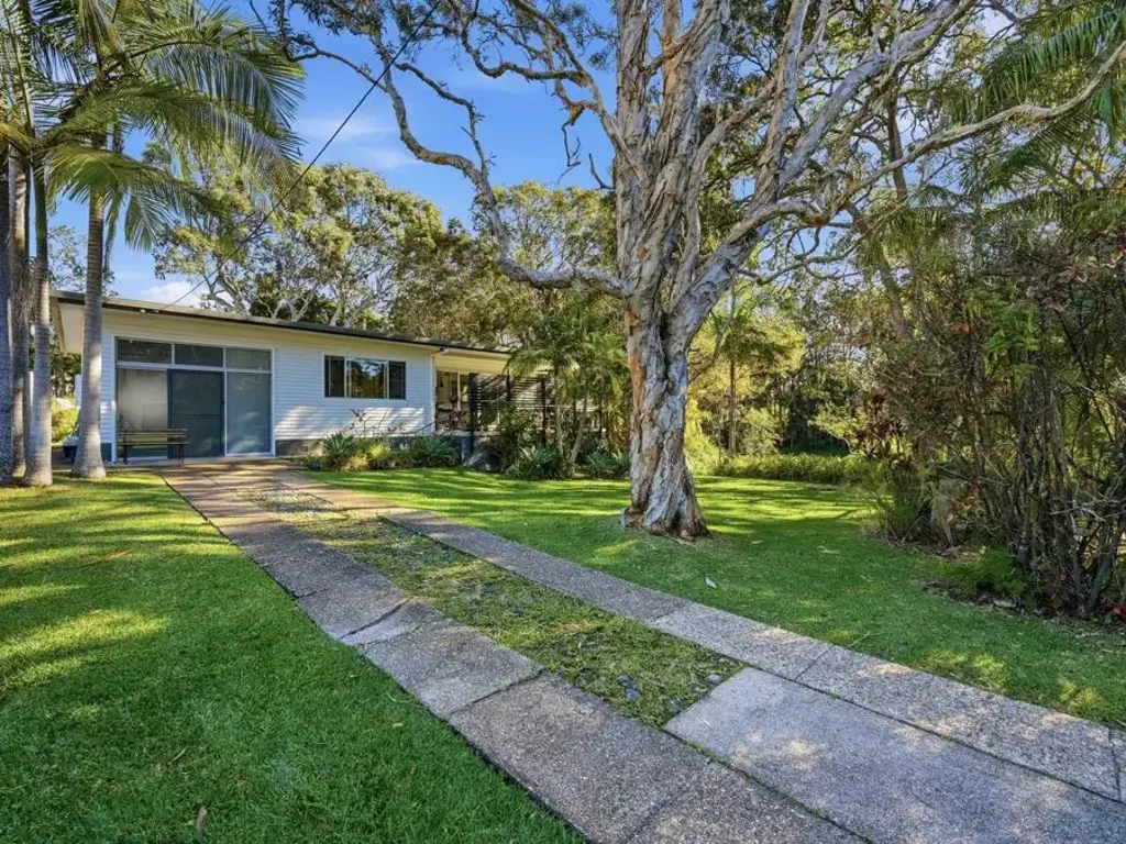 Sapphire Beach 2 Bedroom Leafy Beachside Hideaway...