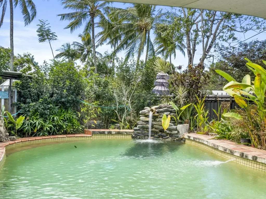Holloways Beach 3房  Private oasis in Holloways Beach! A fully fenced secret garden.