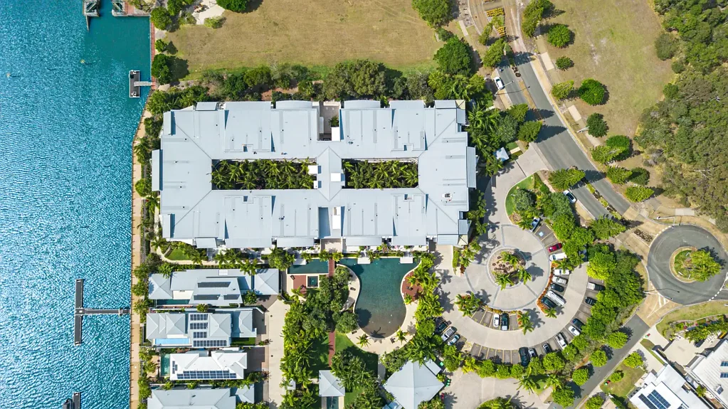 Parrearra 2房  Resort-Inspired Apartment Moments from Beaches, Dining & Hospital Precinct