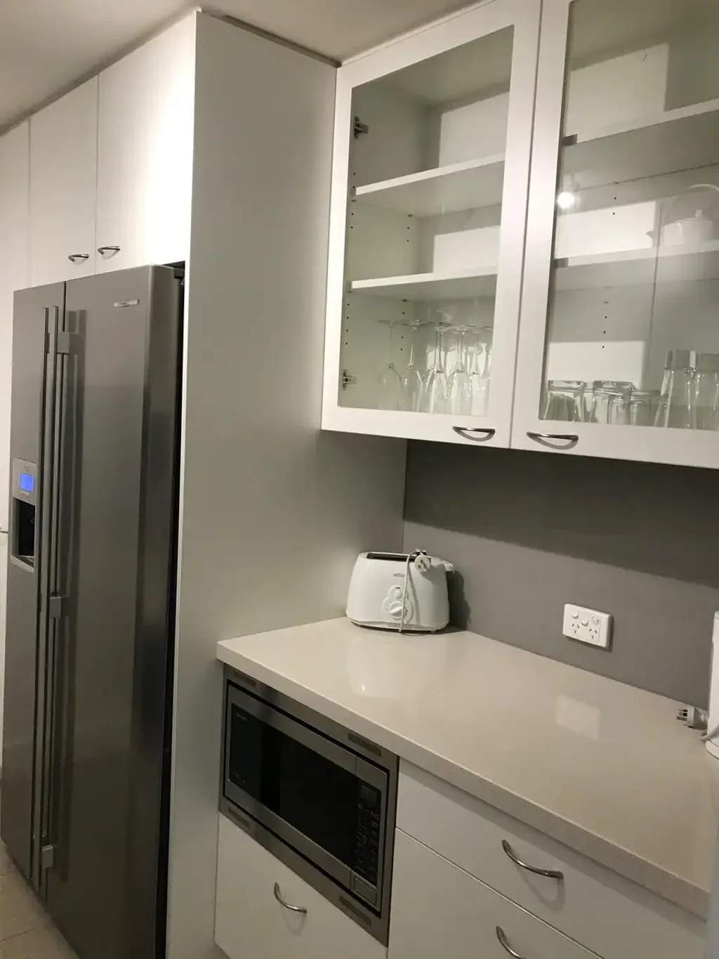 Two Bedroom Apartment in the Heart of the City!