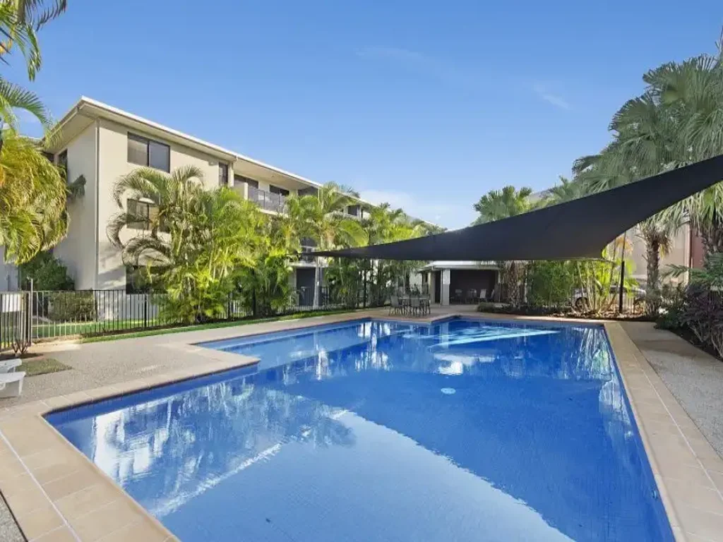 Easy Care, Chilled Lifestyle Living!!