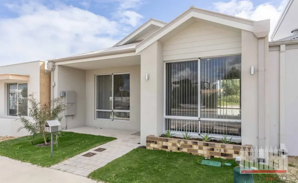 Modern comfort & coastal charm!