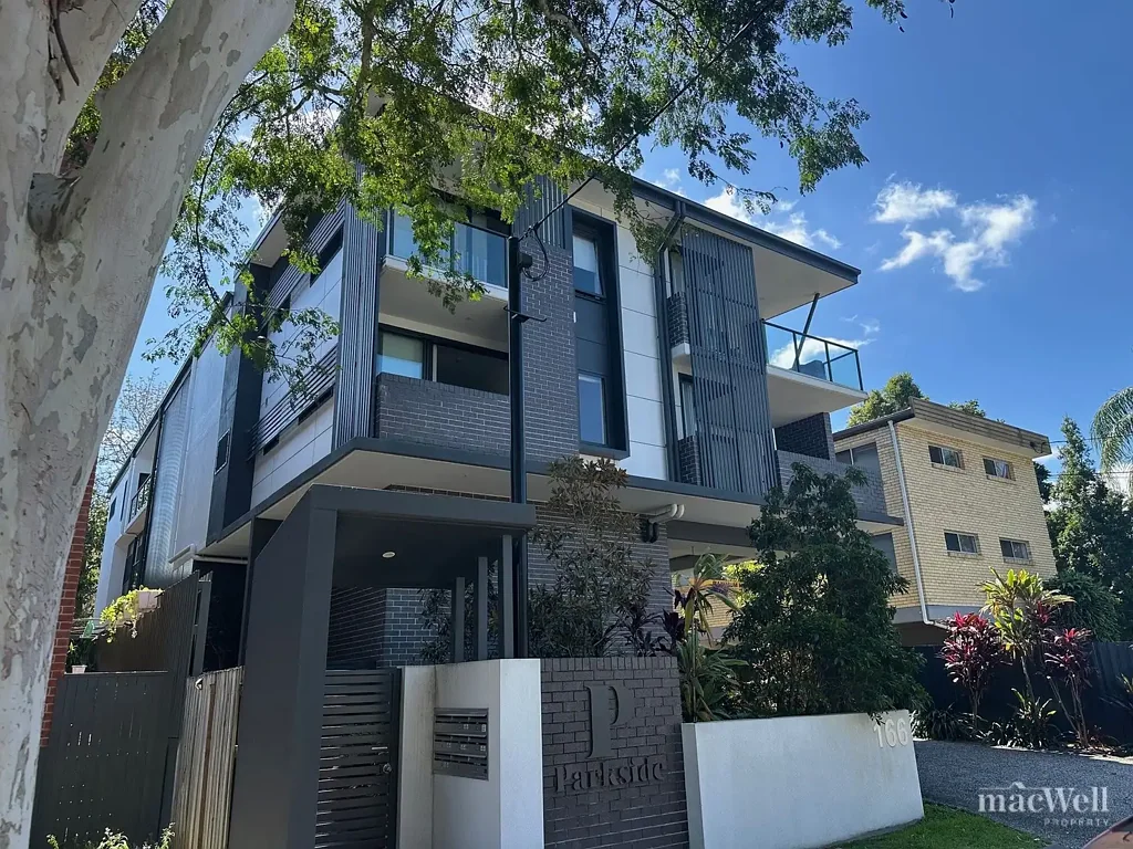Norman Park 2 Slaapkamer Who Else Wants Stunning Apartment + Overlooking Parkland + Just 5km to the CBD?!
