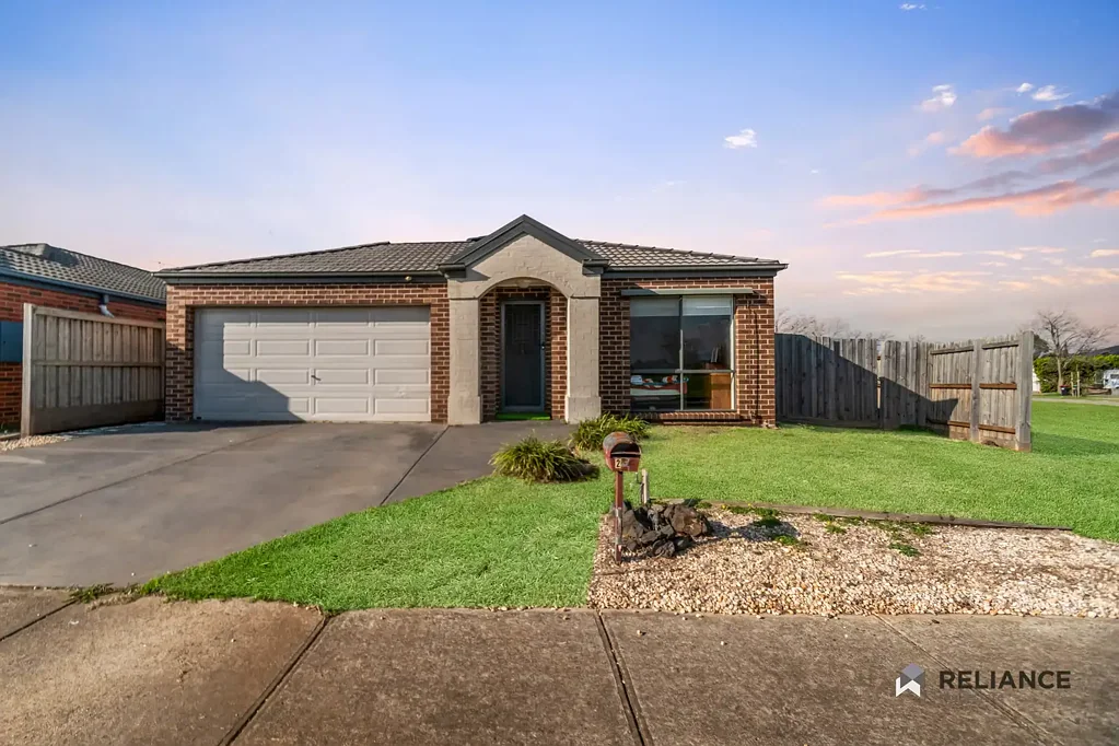Harkness 3房 一栋位于公园前并带有一个超大后院的美丽房子！ A beautiful house in front of the park & with a massive backyard!